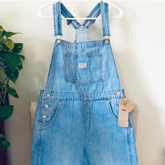 NWT Levi’s Overalls Medium - Picture 2 of 4